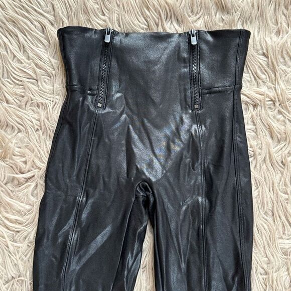 Spanx Faux Leather Hip-Zip Leggings size XS - Picture 3 of 9